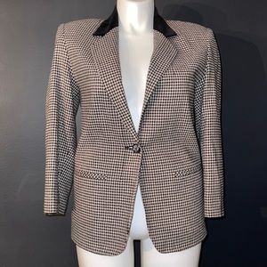 VINTAGE HOUNDSTOOTH STATEMENT BLAZER